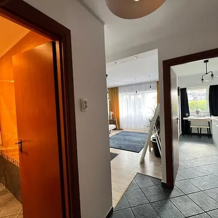 Riverside View Daire