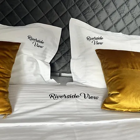 Riverside View * Bucarest