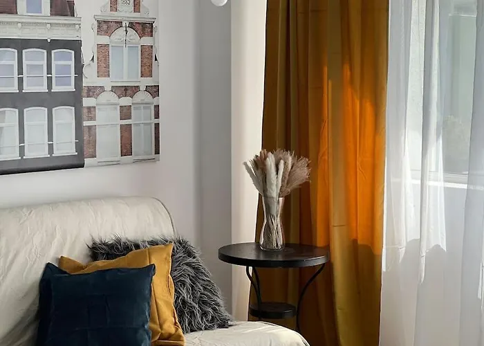 Riverside View Apartament *