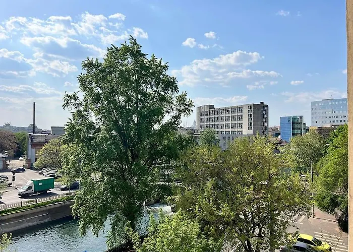 Riverside View Apartment