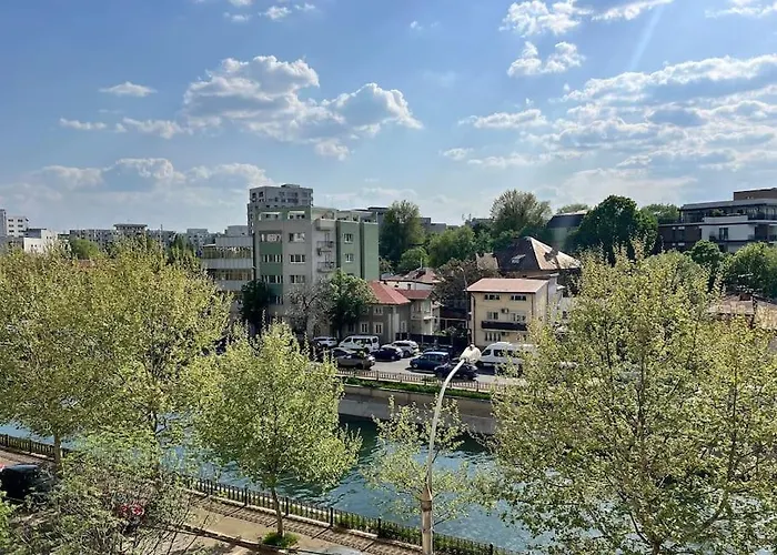 Riverside View Бухарест