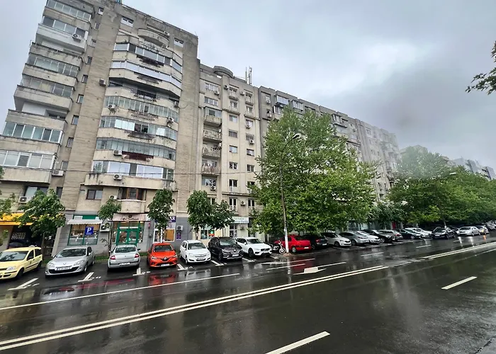 Riverside View * Бухарест