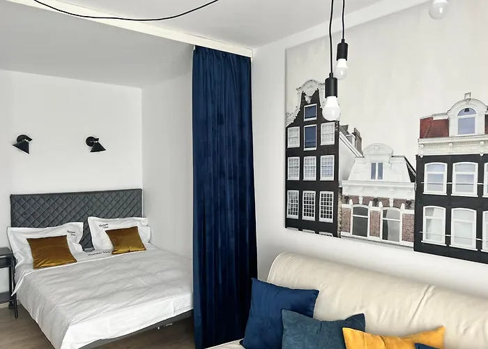 Riverside View * Бухарест